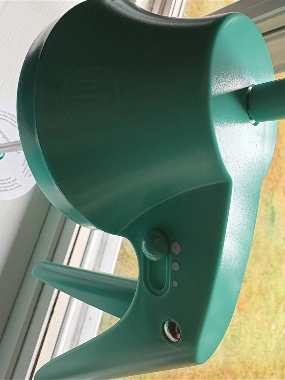 The Pampered Chef Teal batter/mixer, dispenser